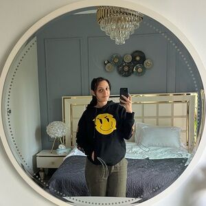 Sweatshirt smiley face